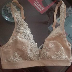 Wacoal Embrace Lace Soft Cup Wireless Bra